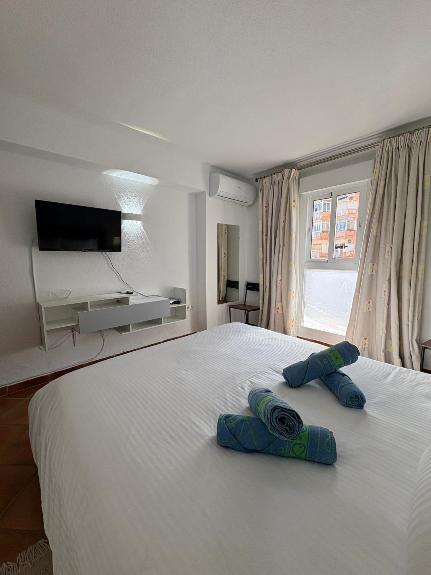 Aquamarina Sea View Apartment Benalmadena Bagian luar foto